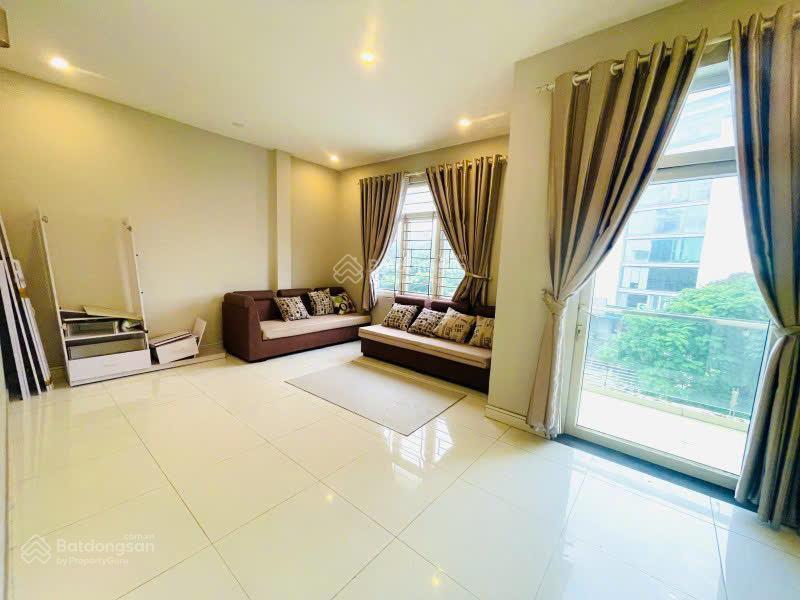 Nhà mtkd 5 lầu ngang 5.5m 176m2 ngay vincom nguyễn xí bình thạnh kd dòng tiền 34.9 tỷ. 0902 675 ***