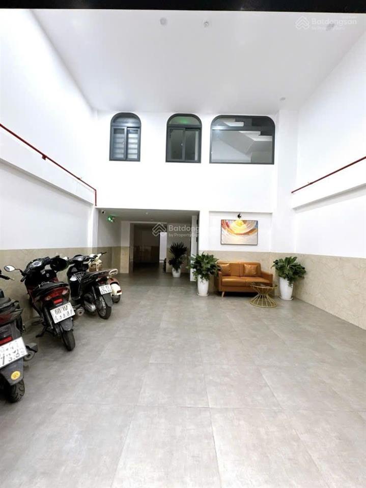 Bán chdv 6 tầng mới 100% 17pn ngang 6m 108m2 ngay chợ phạm văn bạch tn 100tr chỉ 21.9 tỷ 0902 675 ***