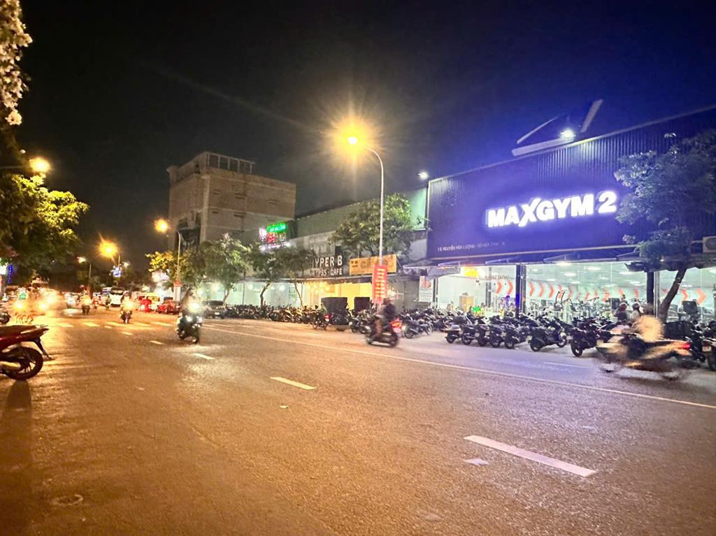 Chính chủ bán nhanh MTKD 30m Nguyễn Văn Lượng DTS 115m2 ngang 4.2m ngay CV Gò Vấp 11 tỷ.