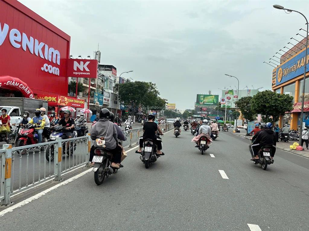 Nhà mặt tiền cityland phan văn trị 100m2 4 tầng mái thái ngang 5m kd tốt có t.máy chỉ 24.5 tỷ.