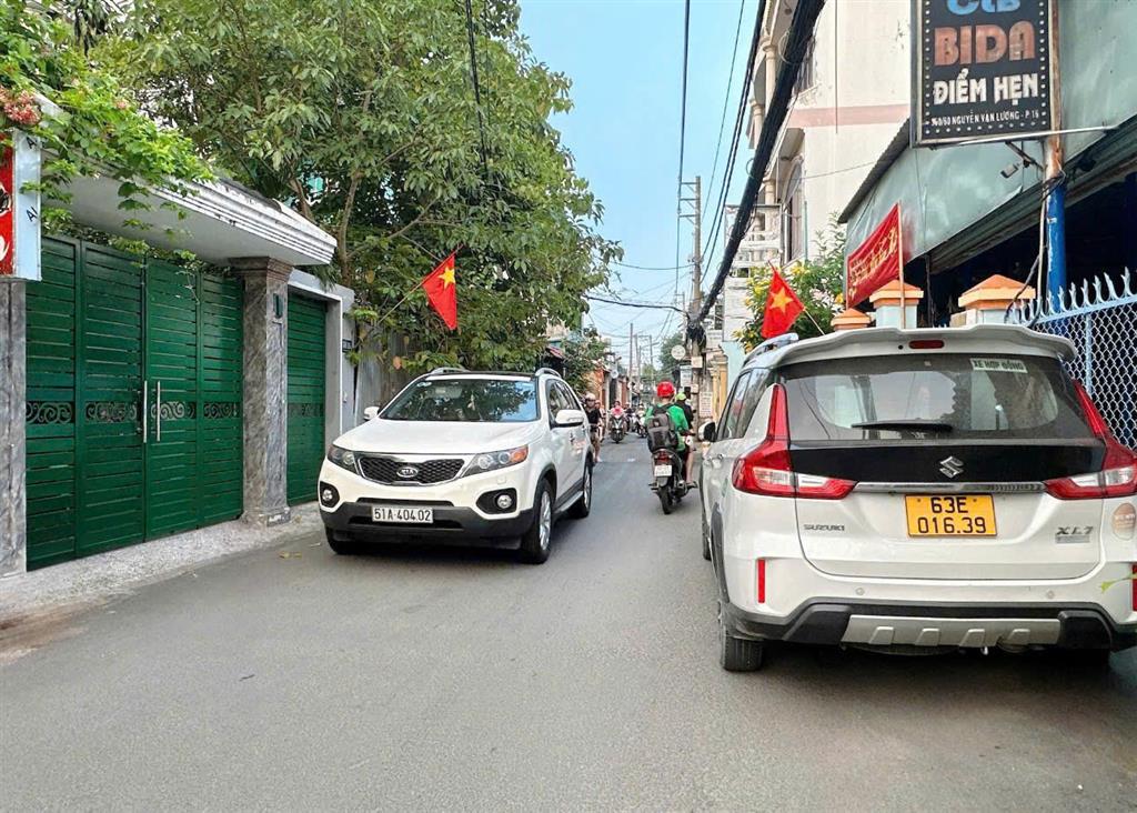 Bán đất tặng nhà 3 lầu ngang 12m hẻm 350/ Nguyễn Văn Lượng 132m2 ngay Lotte chỉ 14.8 tỷ.