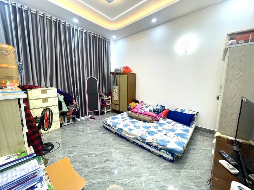 Bán nhà hẻm 331 Phan Huy Ích 70m2 view gốc 4 tầng tiện làm CHDV với 12PN chỉ 13.5 tỷ