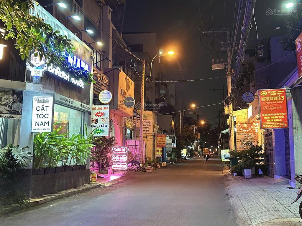 Ngộp bank chỉ 10 tỷ xíu có nhà 5 tầng hxh 1 trục quang trung 88m² có t.máy gần emart 2. 0902 675 ***