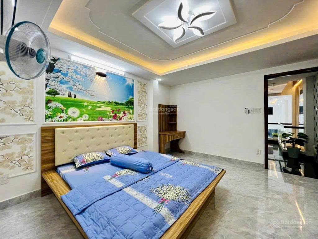 Ngộp bank chỉ 10 tỷ xíu có nhà 5 tầng hxh 1 trục quang trung 88m² có t.máy gần emart 2. 0902 675 ***