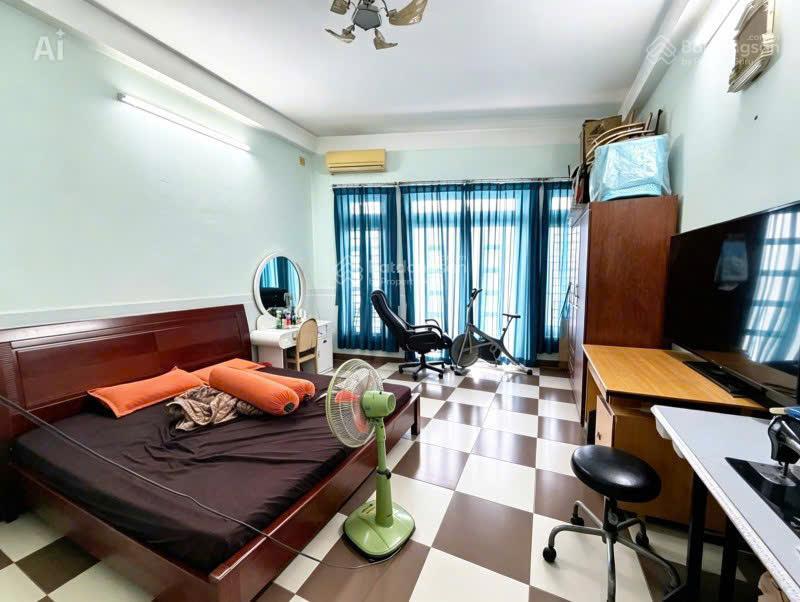 Chỉ 15.8 tỷ có mtkd đường 30m phạm văn chiêu 120m2 ngang 4.4m 4 lầu kd đỉnh ngay chợ tđ. 0902 675 ***