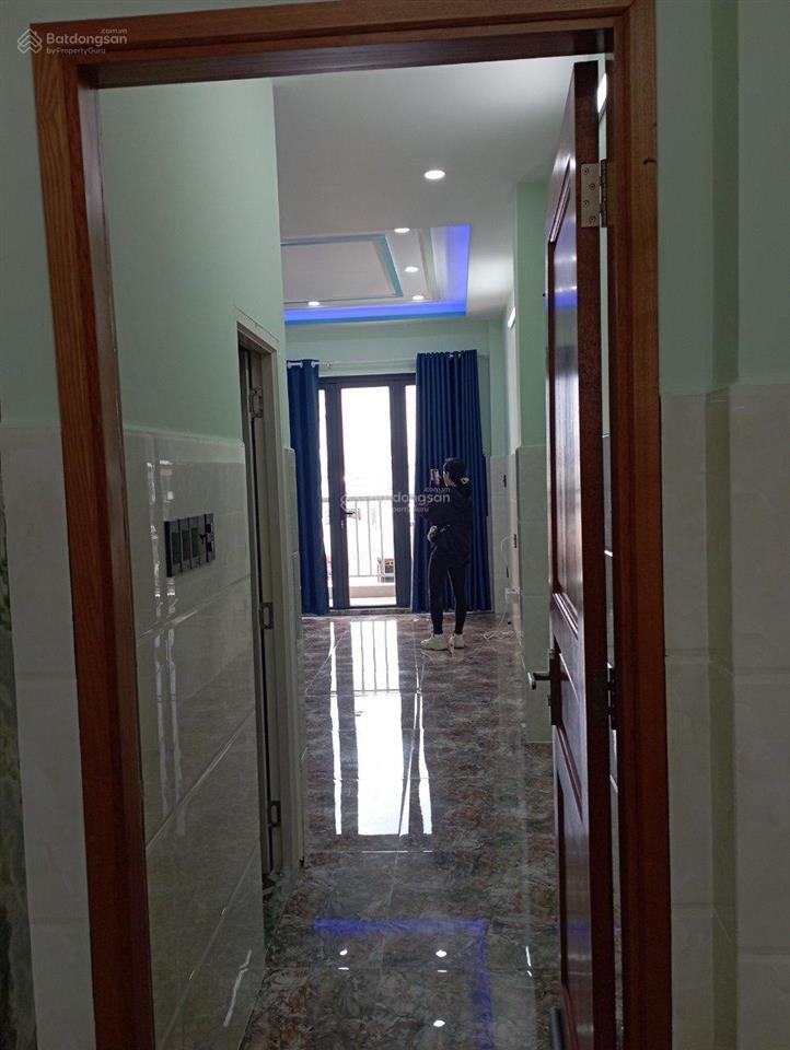 Bán chdv 4 lầu hẻm 1 sẹc 310 dương quảng hàm ngang 4.5m 86m2 9pn khoán 30tr chỉ 11.5 tỷ. 0902 675 ***