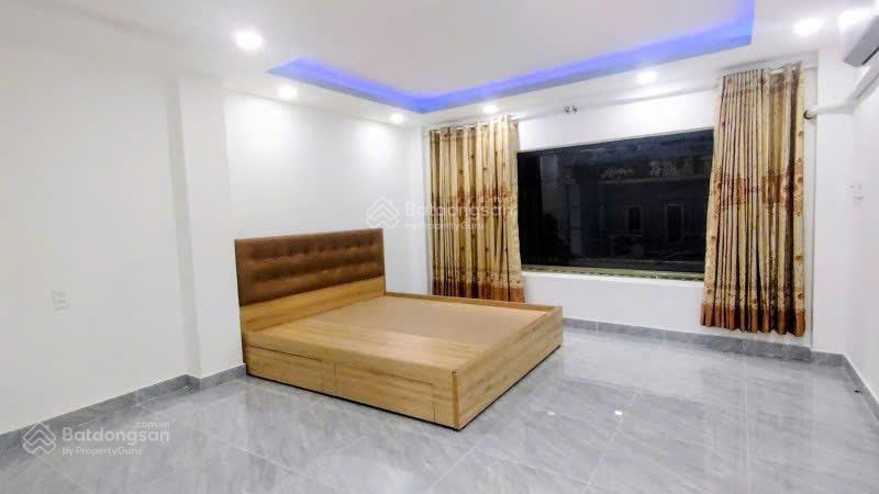 Bán chdv 4 lầu hẻm 1 sẹc 310 dương quảng hàm ngang 4.5m 86m2 9pn khoán 30tr chỉ 11.5 tỷ. 0902 675 ***