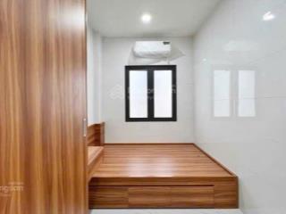 Bán chdv 4 lầu hẻm 1 sẹc 310 dương quảng hàm ngang 4.5m 86m2 9pn khoán 30tr chỉ 11.5 tỷ. 0902 675 ***