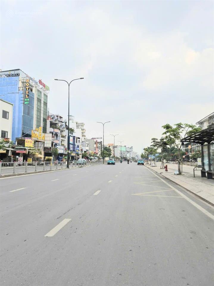 Bán chdv 4 lầu hẻm 1 sẹc 310 dương quảng hàm ngang 4.5m 86m2 9pn khoán 30tr chỉ 11.5 tỷ. 0902 675 ***