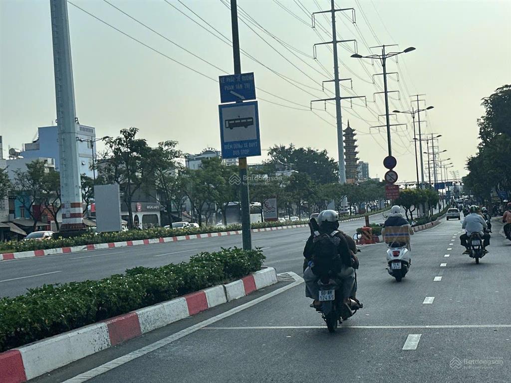 Đất vàng ngang 12m 960m2 mặt tiền quốc lộ 13 tiện xây tòa nhà ngay vạn phúc chỉ 135 tỷ. 0902 675 ***