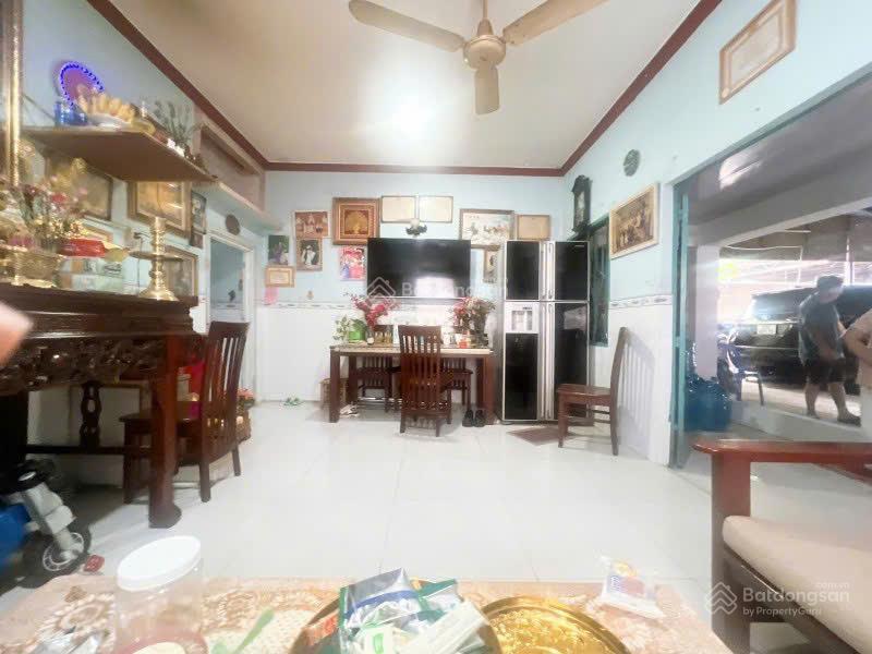 Đất vàng ngang 12m 960m2 mặt tiền quốc lộ 13 tiện xây tòa nhà ngay vạn phúc chỉ 135 tỷ. 0902 675 ***
