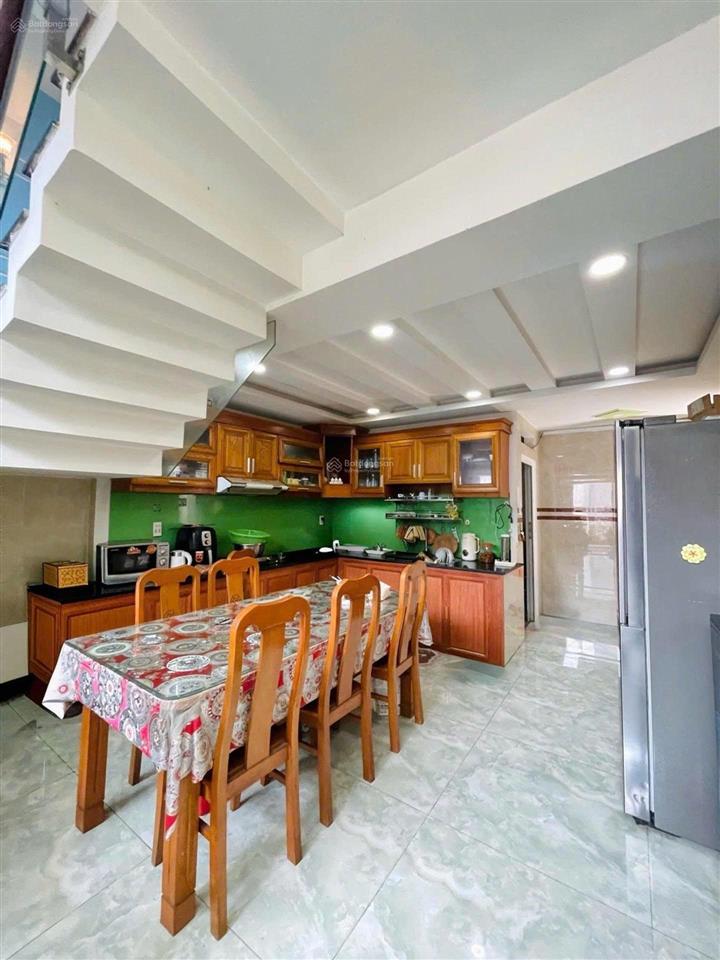 Bán nhà đẹp 4 tầng mtkd nguyễn văn công ngang 4.5m 77m2 vài phút tới sân bay chỉ 11.5 tỷ.