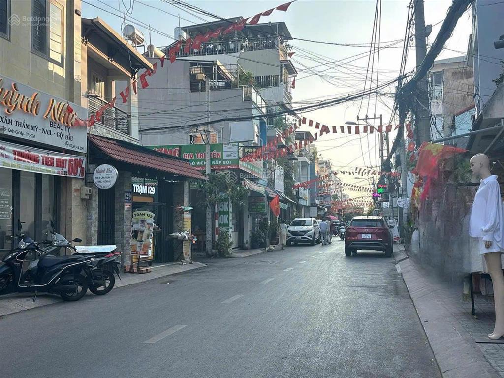 Bán nhà đẹp 4 tầng mtkd nguyễn văn công ngang 4.5m 77m2 vài phút tới sân bay chỉ 11.5 tỷ.