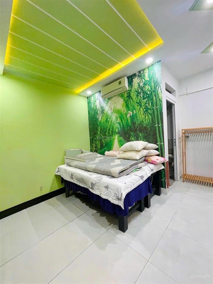 Bán nhà đẹp 4 tầng mtkd nguyễn văn công ngang 4.5m 77m2 vài phút tới sân bay chỉ 11.5 tỷ.
