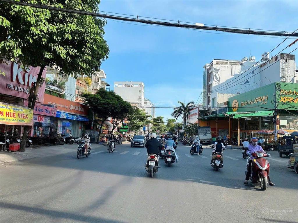 Chỉ 32 tỷ có khách sạn 3 sao 25pn ngang 10.5m, 6 lầu 165m2 lê đức thọ ngay chợ tn 150tr. 0902 675 ***