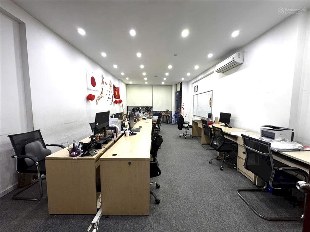 Bán văn phòng 5 lầu mtkd ngay khu sân bay 125m2 ngang 5m sầm sơn khu hiếm nhà bán 25 tỷ. 0902 675 ***