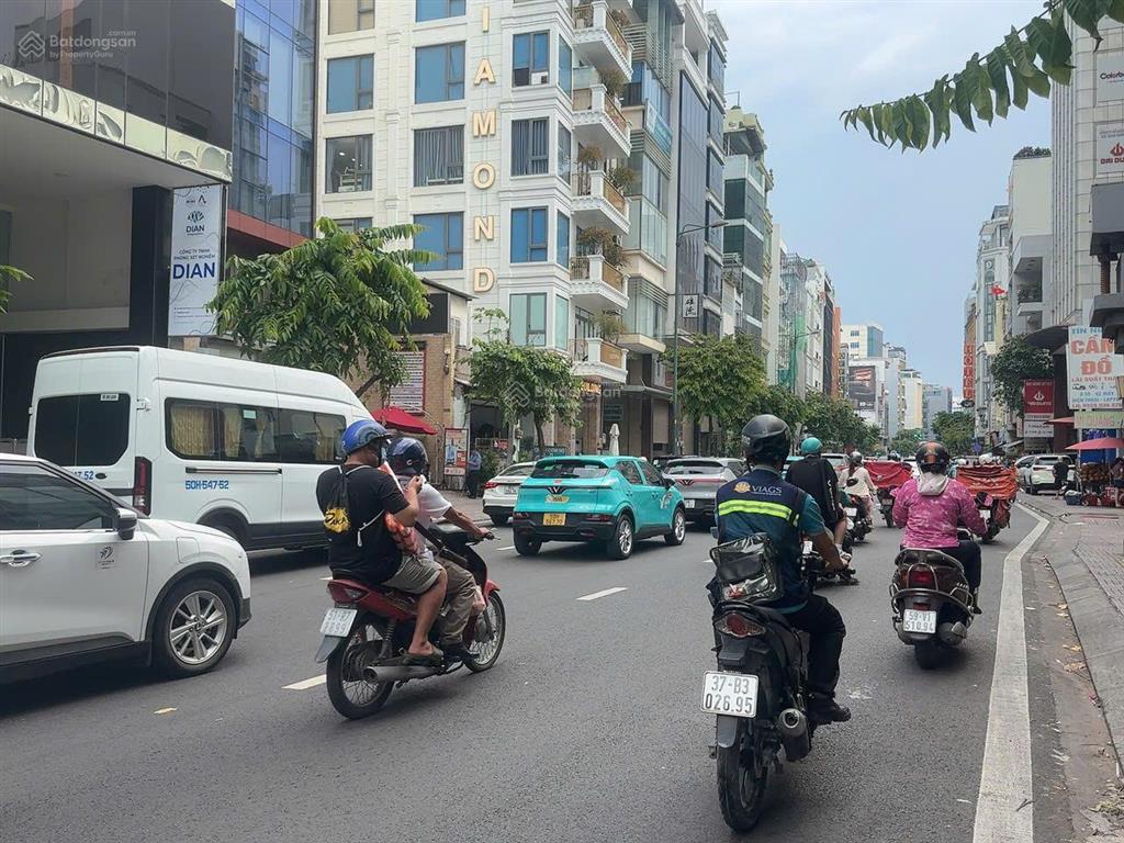 Bán văn phòng 5 lầu mtkd ngay khu sân bay 125m2 ngang 5m sầm sơn khu hiếm nhà bán 25 tỷ. 0902 675 ***