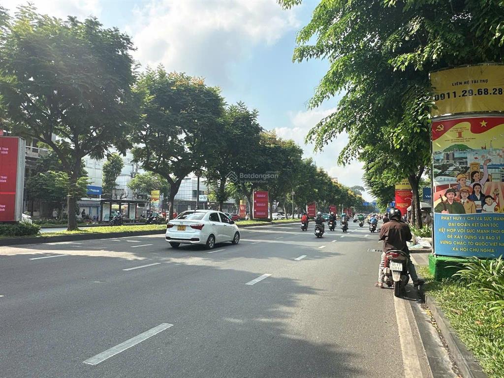 Bán văn phòng 5 lầu mtkd ngay khu sân bay 125m2 ngang 5m sầm sơn khu hiếm nhà bán 25 tỷ. 0902 675 ***