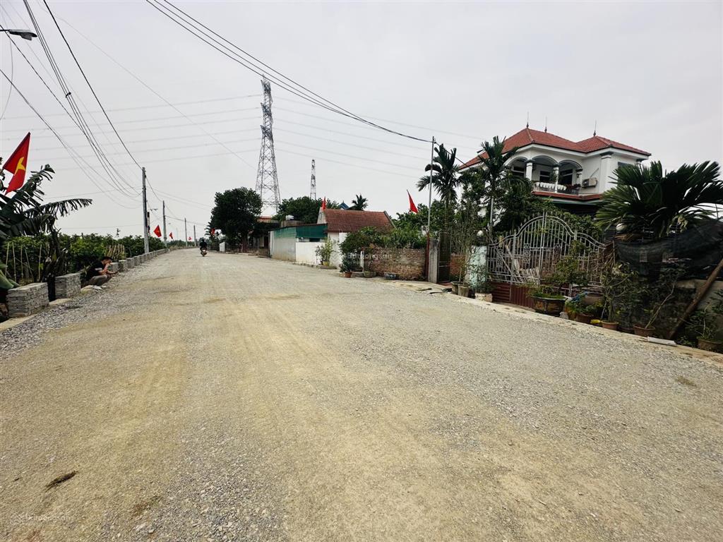 Tài chính chỉ nhỉnh 3 tỉ đất văn giang đường rộng 8m view sông hồng, giáp cầu mễ sở