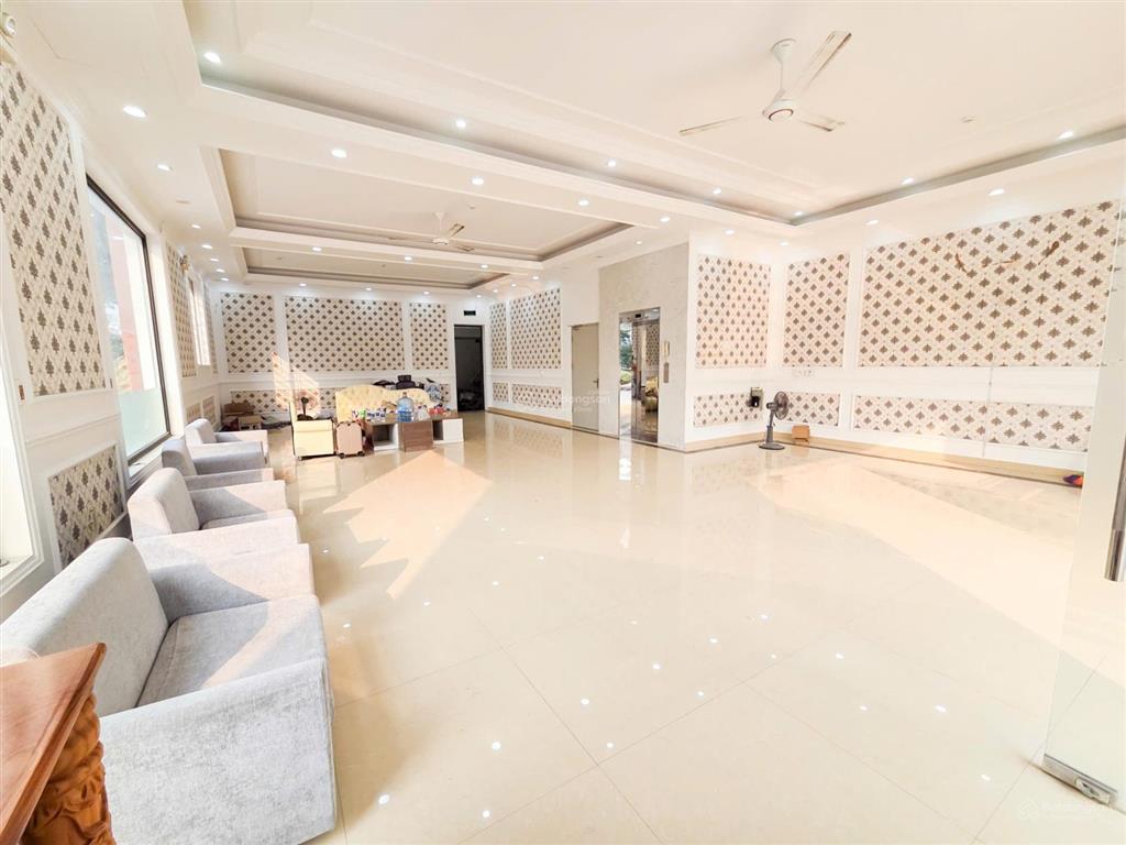 Cho thuê văn phòng làm việc, văn phòng đạt diện tầng 1, giá rẻ tại lê hồng phong, hải an, hải phòng