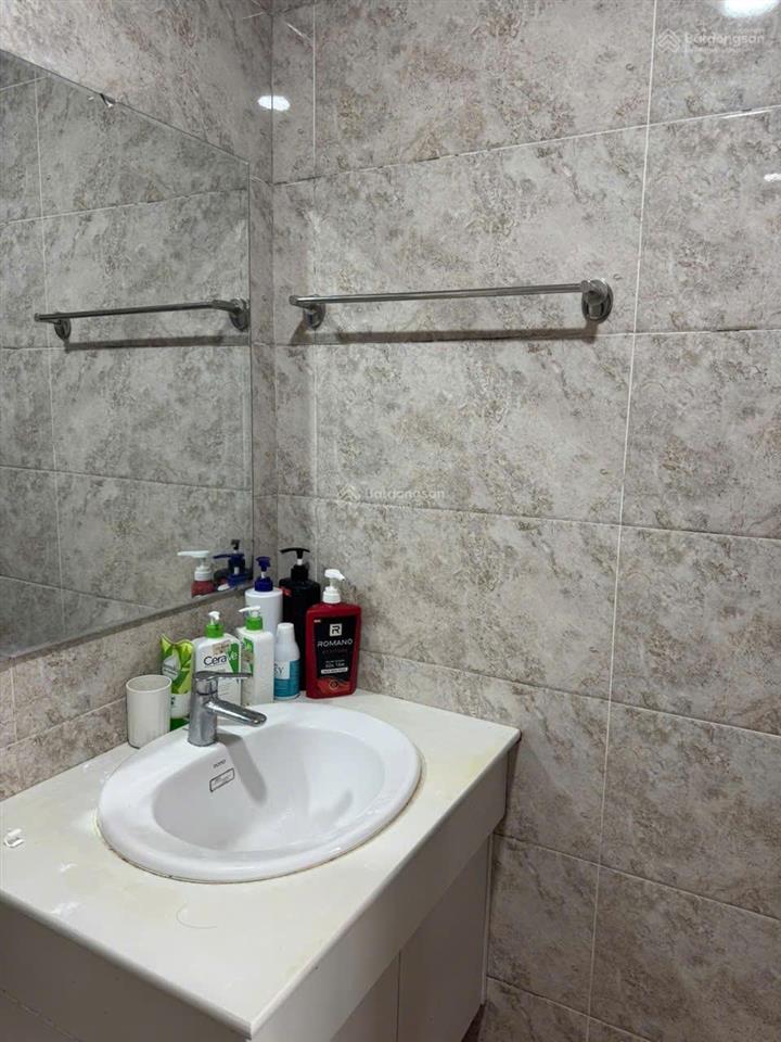 Cho thuê gấp căn hộ 3 ngủ tòa housinco 288 nguyễn xiển full đồ 16tr/tháng, call 0915 825 ***