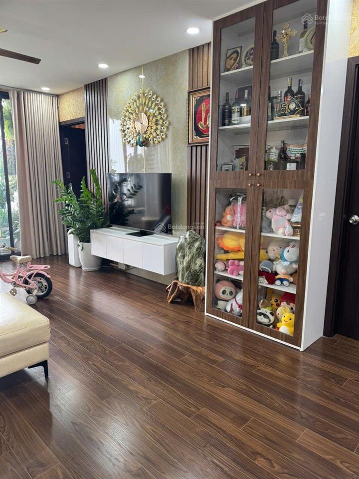 Cho thuê gấp căn hộ 3 ngủ tòa housinco 288 nguyễn xiển full đồ 16tr/tháng, call 0915 825 ***