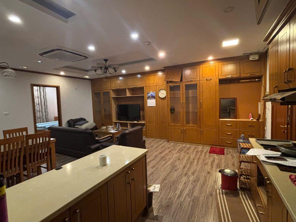 cho thuê chung cư EuroWindow - 27 Trần Duy Hưng, 98m, 2 PN đủ đồ cao cấp