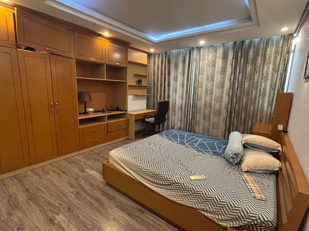 cho thuê chung cư EuroWindow - 27 Trần Duy Hưng, 98m, 2 PN đủ đồ cao cấp
