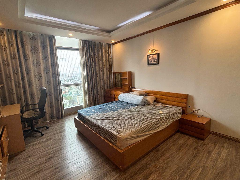 cho thuê chung cư EuroWindow - 27 Trần Duy Hưng, 98m, 2 PN đủ đồ cao cấp