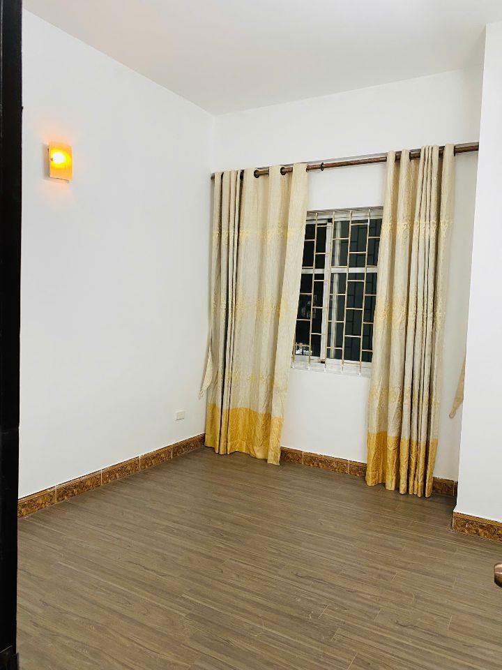cho thuê chung cư Licogi 13 Khuất Duy Tiến, 3 PN đồ cơ bản 12.5 triệu/th