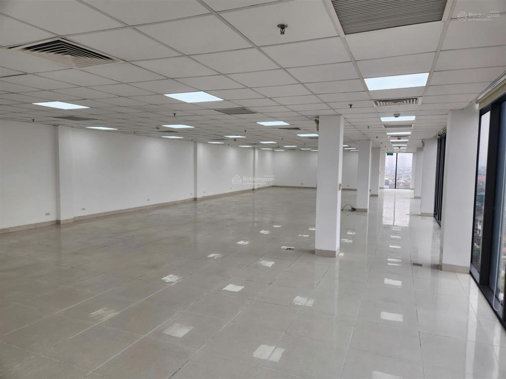 Toà vp mới đẹp ngay khu bách khoa  xây dựng  trung tâm giao thông thuận tiện  nhiều tiện ích