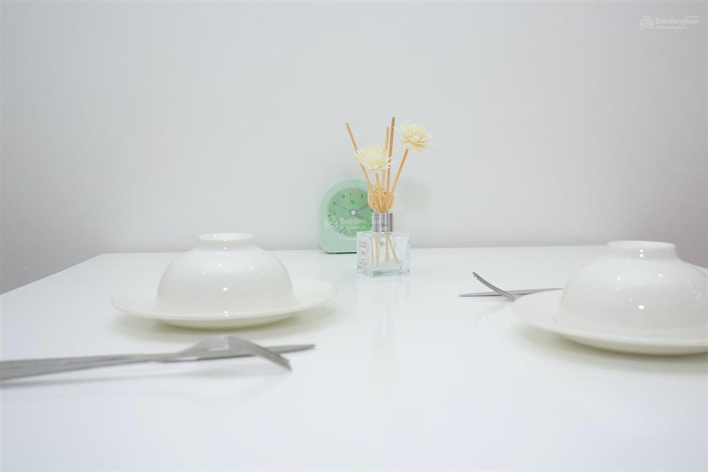 Cho thuê chdv full đồ phố linh lang 55m2  1 ngủ 1 khách  có xuất vat  vào ở luôn  bv 24/24