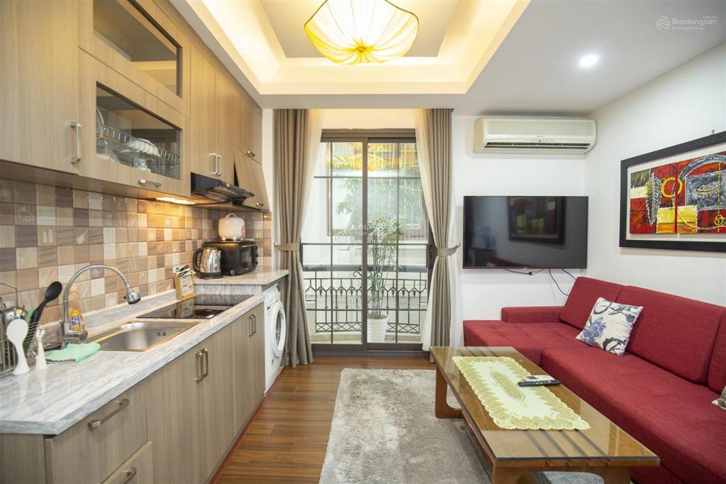 Cho thuê chdv tầng 3 full đồ phố đào tấn  cạnh lotte vào ở luôn có xuất hoá đơn vat view thoáng