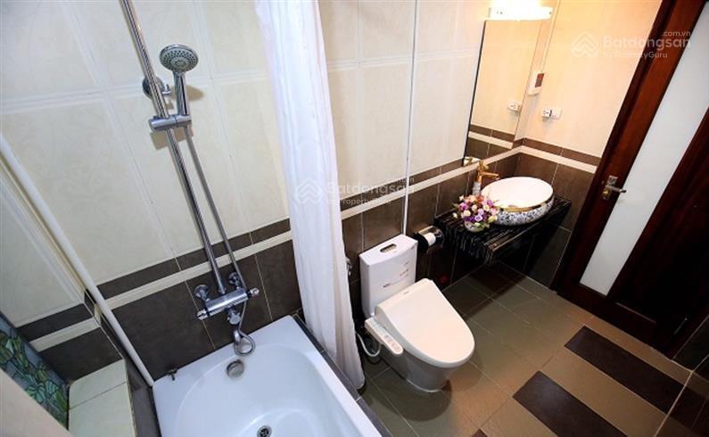 Cho thuê chdv tầng 3 full đồ phố đào tấn  cạnh lotte vào ở luôn có xuất hoá đơn vat view thoáng