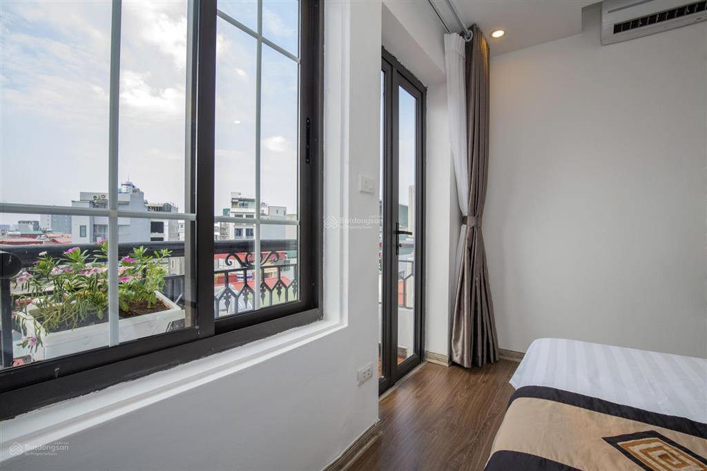 Cho thuê chdv ở đào tấn  có xuất hoá đơn vat  bv 24/24h  full đồ xách vali vào ở luôn  view đẹp