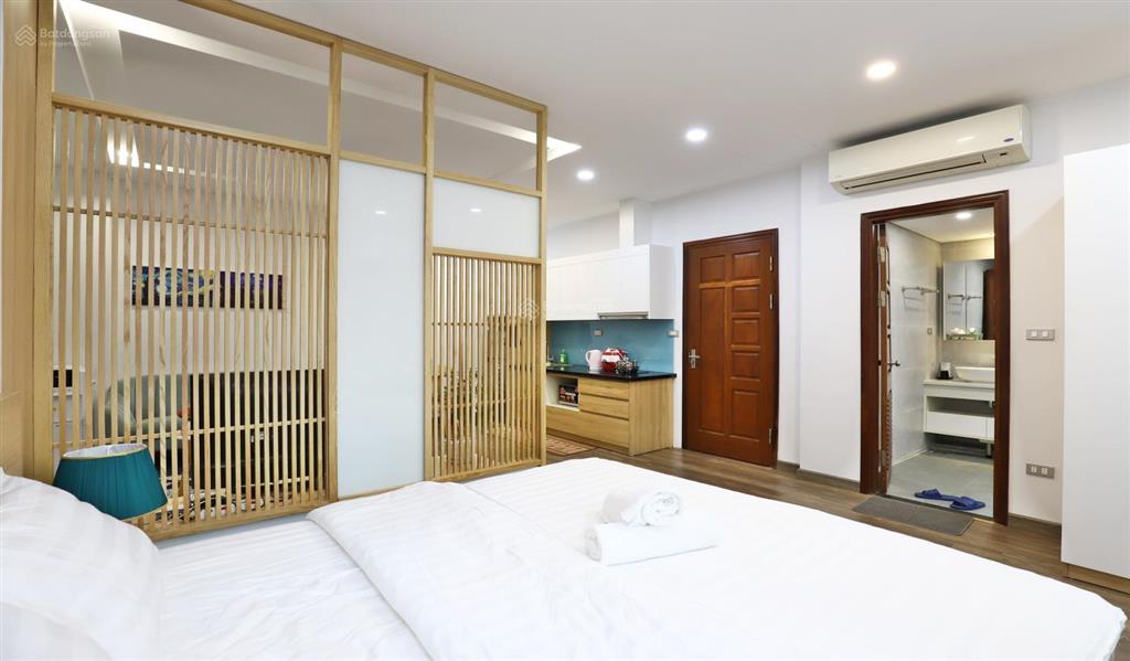 Cho thuê chdv full đồ đẹp tại ngõ phố linh lang  căn hộ vào ở luôn  có xuất vat  có bv 24/24h