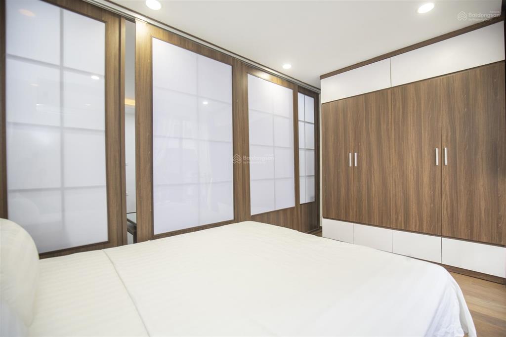 Cho thuê chdv mới đẹp full đồ 1 ngủ tại phố kim mã  vào ở luôn  có xuất hoá đơn vat  view thoáng