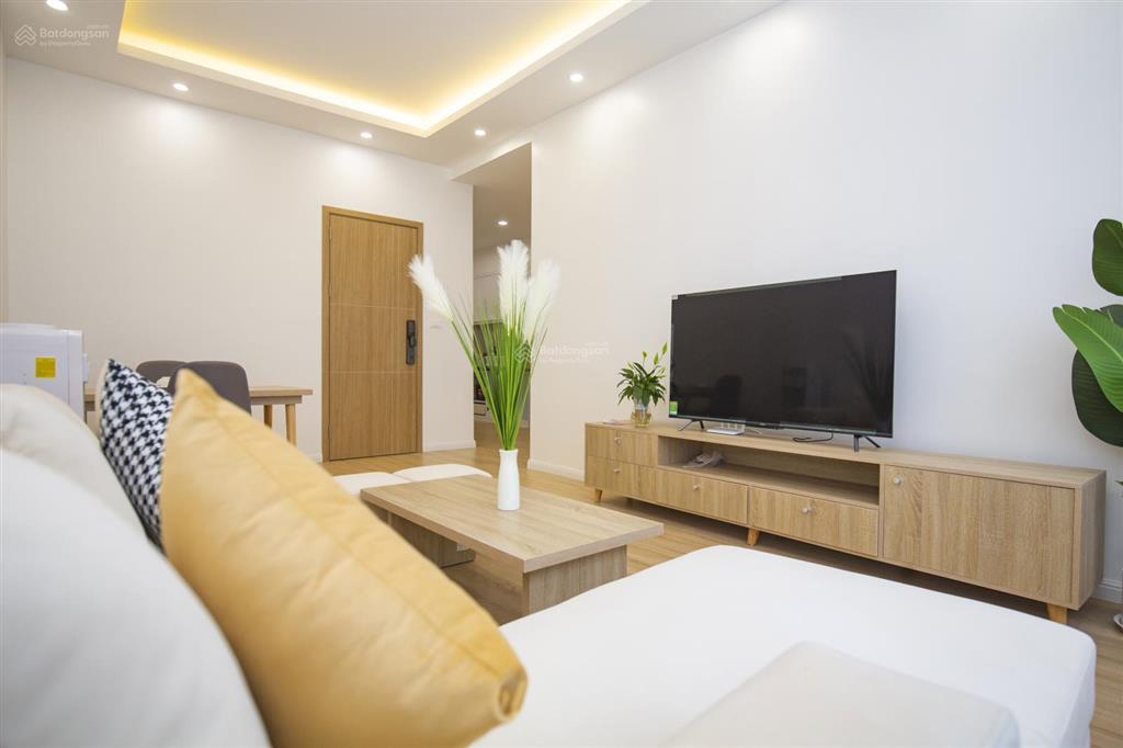 Cho thuê chdv 2 ngủ full đồ đẹp tại ngõ phố kim mã  vào ở luôn  có xuất hoá đơn vat  có bv 24/24