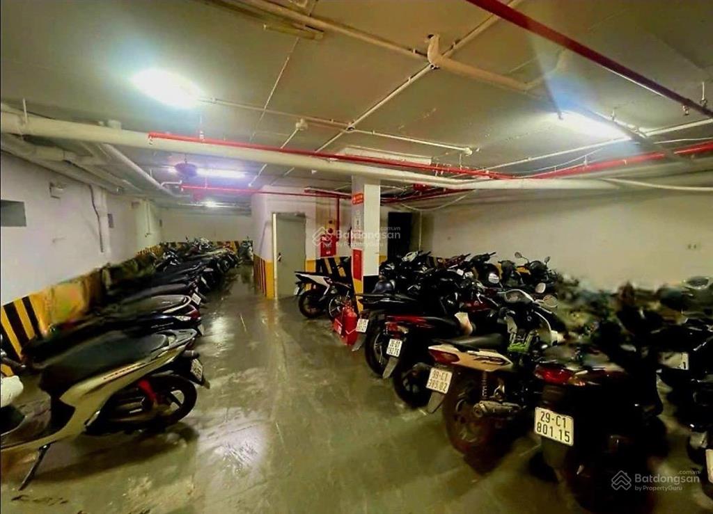 Bán nhà dòng tiền chdv ở phố võ chí công  có tổng 76 phòng khép kín  cho thuê thầu 300tr/th