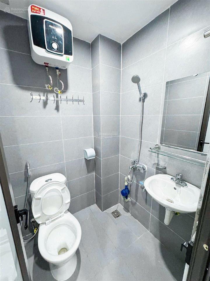 Bán nhà dòng tiền chdv ở phố nguyễn khang  có tổng 32 phòng khép kín  ôtô đỗ  vận hành 180tr