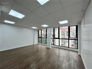 Cho thuê văn phòng tại trần phú  hà đông, dt 60m2/tầng, sàn thông như ảnh