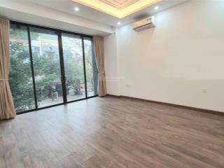 Cho thuê văn phòng đẹp tại mỗ lao  vũ trọng khánh, diện tích 75 m2/tầng gồm 2 phòng làm việc