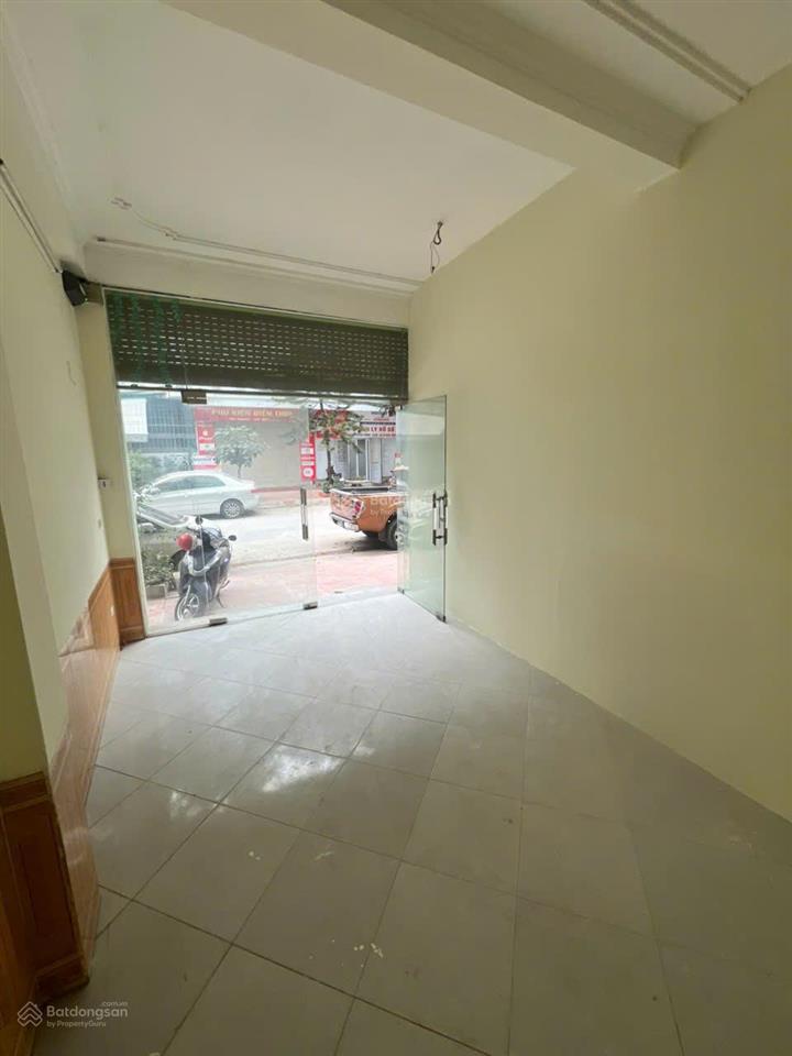 Cho thuê văn phòng. tầng 1  20m2 dich vụ mỗ lao ,ô tô đỗ cửa tiện lợi, phù hợp làm vp, cửa hàng