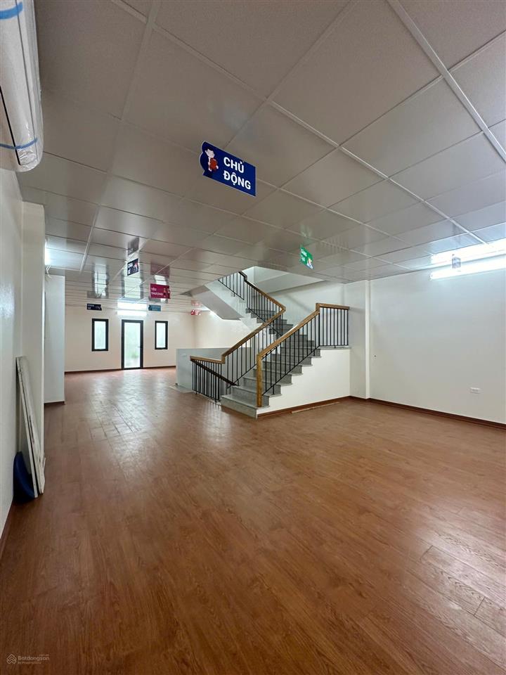 Cho thuê nhà riêng ngõ 214 nguyễn xiển, diện tích 93 m2 x 5 tầng, ngõ ô tô, nhà đẹp hiện đại