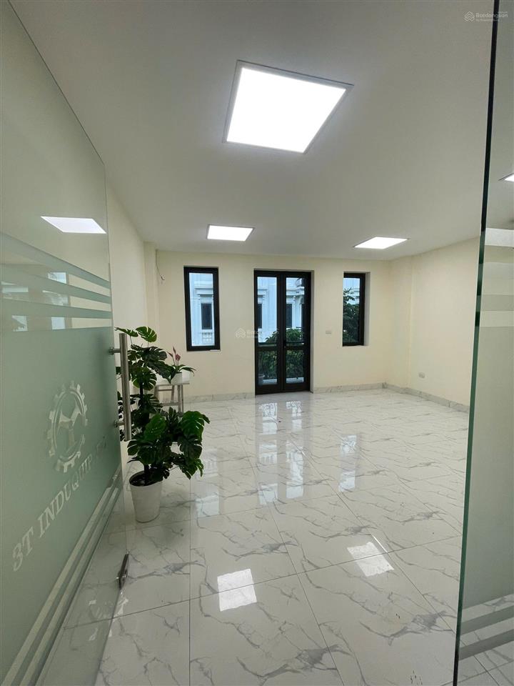 Cho thuê văn phòng tại kiến hưng luxury, diện tích 60m2 đã ngăn 2 phòng làm việc