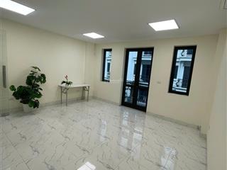 Cho thuê văn phòng tại kiến hưng luxury, diện tích 60m2 đã ngăn 2 phòng làm việc