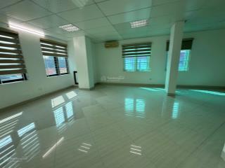 Cho thuê văn phòng tại nguyễn xiển, vị trí đẹp, đường ô tô đỗ, sàn 50 m2