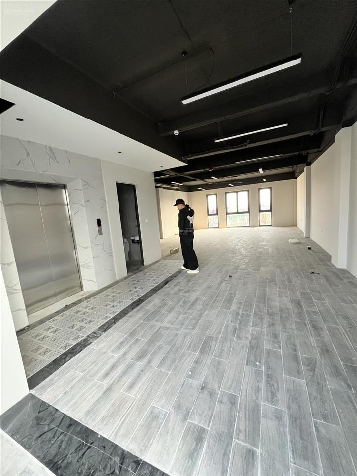 Cho thuê văn phòng tại văn phú, sàn 130 m2/tầng, sàn view thoáng đẹp