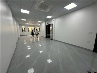 Cho thuê sàn văn phòng him lam vạn phúc, diện tích 90 m2/tầng, sàn thông đẹp, vừa hoàn thiện
