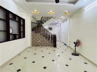 Cho thuê nhà riêng 42 m2 x 6 tầng tại lê hồng phong, nhà đẹp phù hợp ở hoặc văn phòng thuê